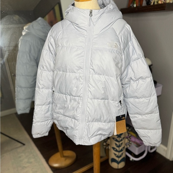 The North Face Light Gray Puffer Jacket - Picture 1 of 4